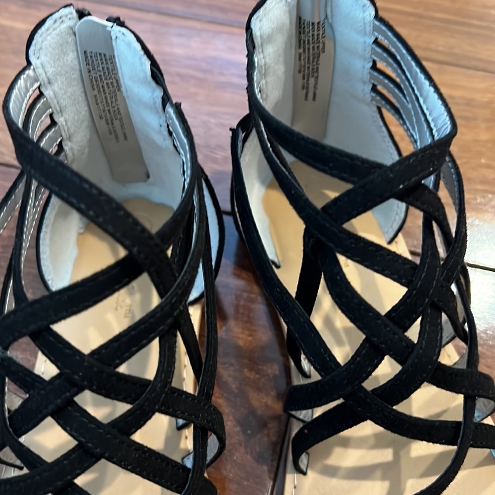 Sandals - Picture 4 of 4
